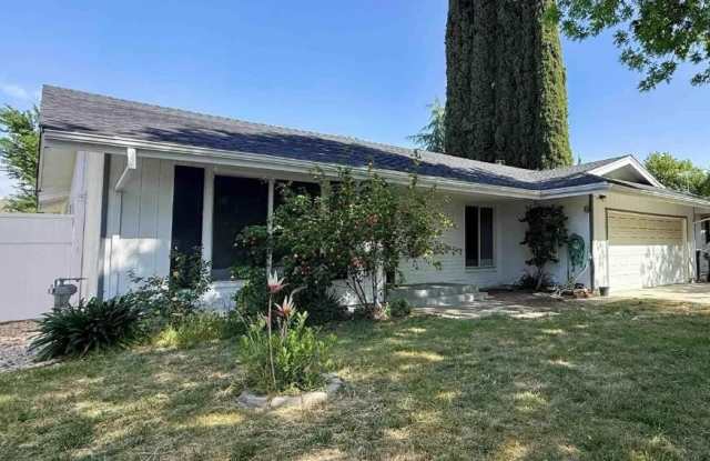 2972 Bedford Dr photos photos