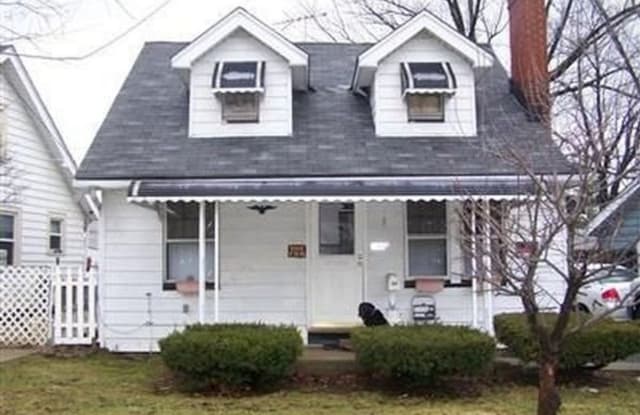 5444 Grasmere Ave - 5444 Grasmere Avenue, Maple Heights, OH 44137