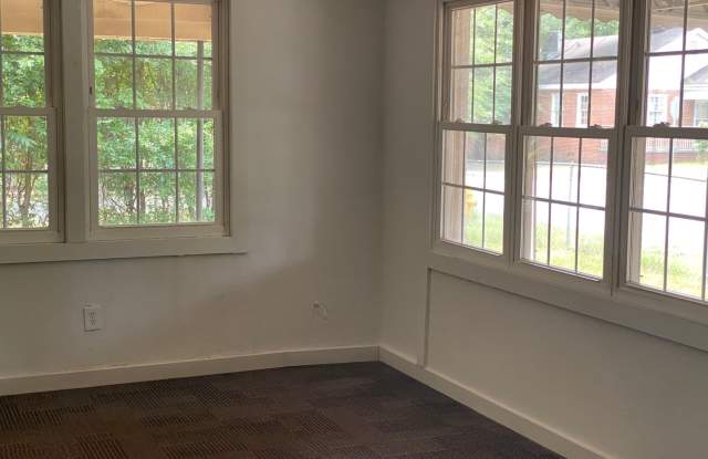 Coming Soon! 2 Bedroom 1 Bath Home! photos photos