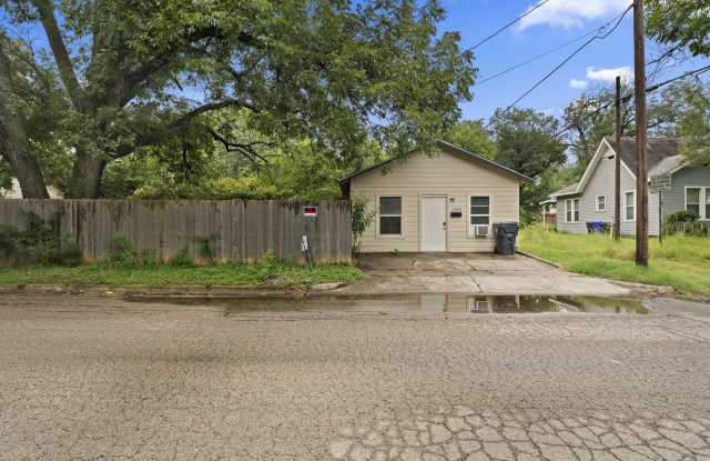 3301 Morrow Avenue - A Gallery 2