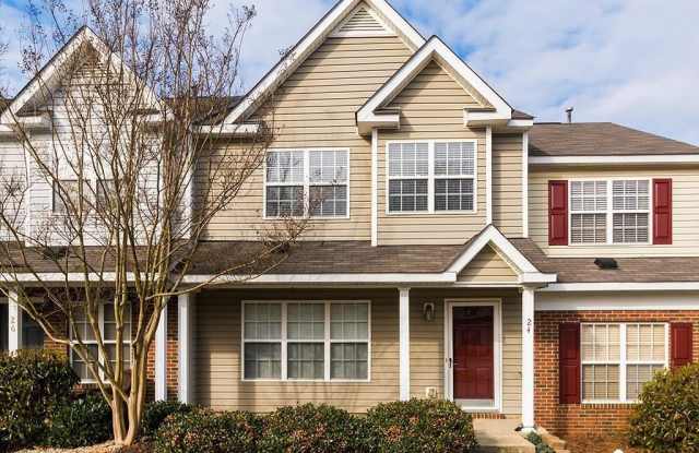 Immaculate Maintenance Free 3 bedroom/2.5 bath Townhouse in Rachel's Keep community off West Wendover Ave in Greensboro photos photos