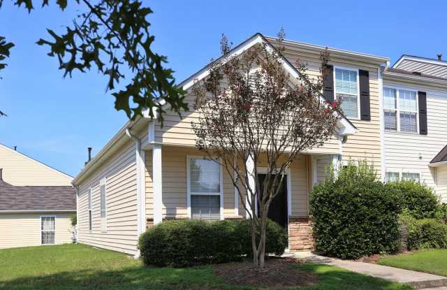 3 Bedroom, 2 Bath End Unit with Fresh Carpet and Paint in Auburn Square! photos photos 3 Bedroom, 2 Bath End Unit with Fresh Carpet and Paint in Auburn Square! photos photos
