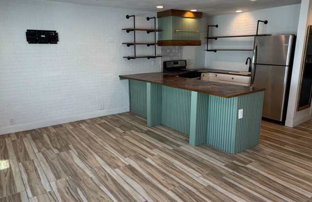 Cozy Carson Back House with Skylights  Washer/Dryer photos photos