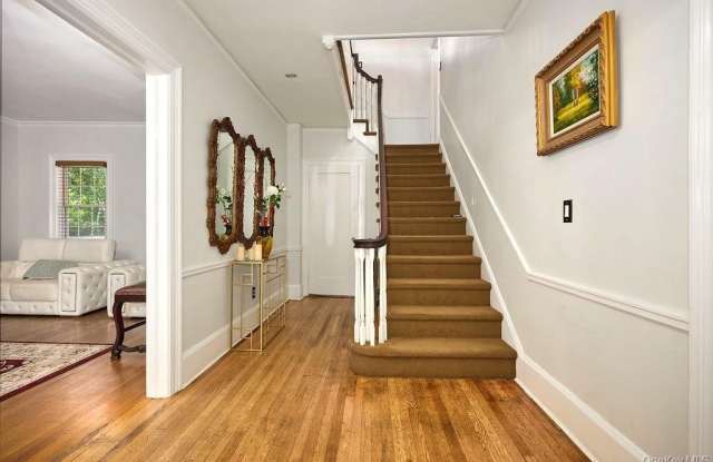 70 Frederick Place Gallery 4