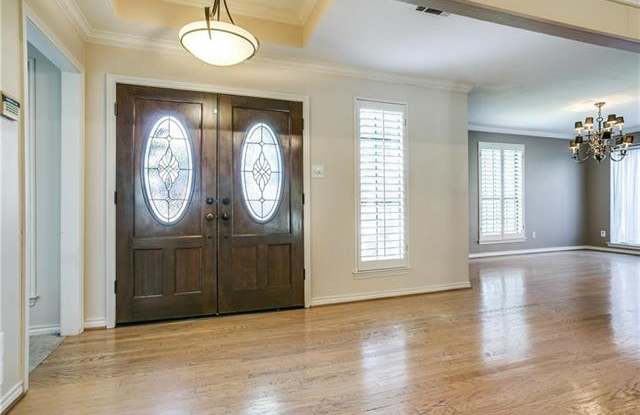 15110 Leafy Lane Gallery 2
