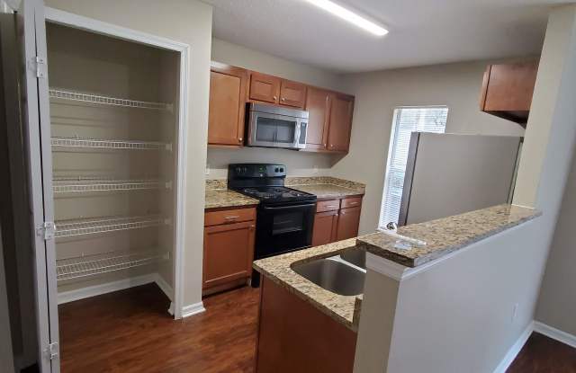 9964 Ashburn Lake Drive Gallery 4