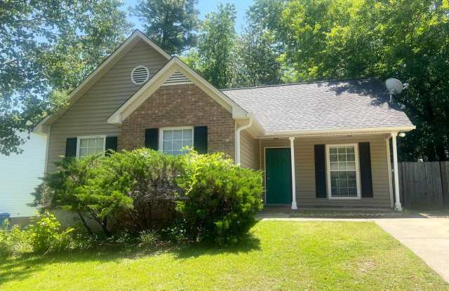 3 bed / 2 bath home ~ Just minutes from Harbison Blvd! photos photos