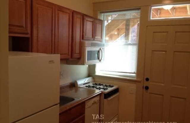 4118 N. Sheridan 3E - 4118 North Sheridan Road, Chicago, IL 60613