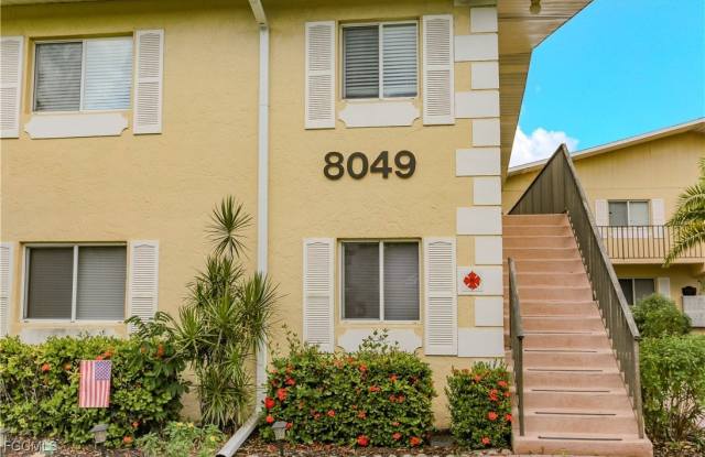 8049 Country Road unit: 101 photos photos