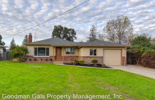 213 E 24th St - 213 East 24th Street, Marysville, CA 95901