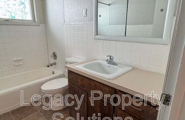 1113 N 18th St photos photos