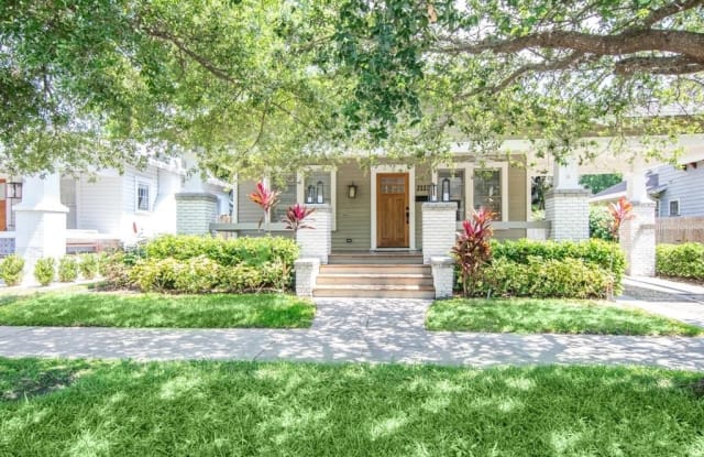 2117 W WATROUS AVENUE - 2117 West Watrous Avenue, Tampa, FL 33606