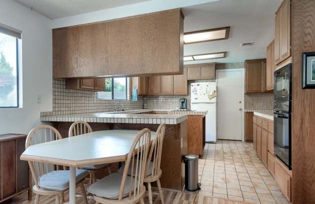 465 El Rancho Vista North Gallery 3