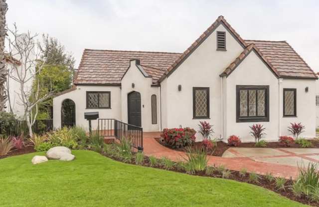 208 North Elm Drive - 208 North Elm Drive, Beverly Hills, CA 90210
