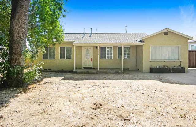 Coming Soon! 3/1 One story Home in San Bernardino for Lease! photos photos