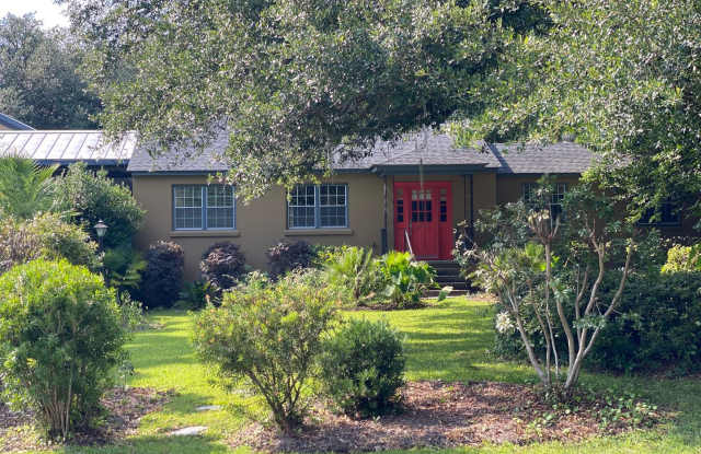 Resort-Style Living with Top Amenities – Pool, Dog Park More! - 2118 Canal Street, Charleston County, SC 29412 Resort-Style Living with Top Amenities – Pool, Dog Park More! - 2118 Canal Street, Charleston County, SC 29412