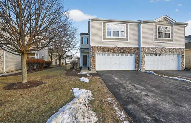 Bright, Fully Updated 3BR Aurora Townhome – Indian Prairie 204, By Schools, Parks, Costco  Block 59 photos photos