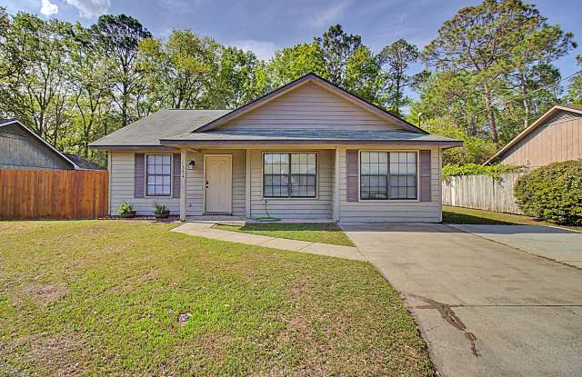 1384 Forest Lake Drive photos photos