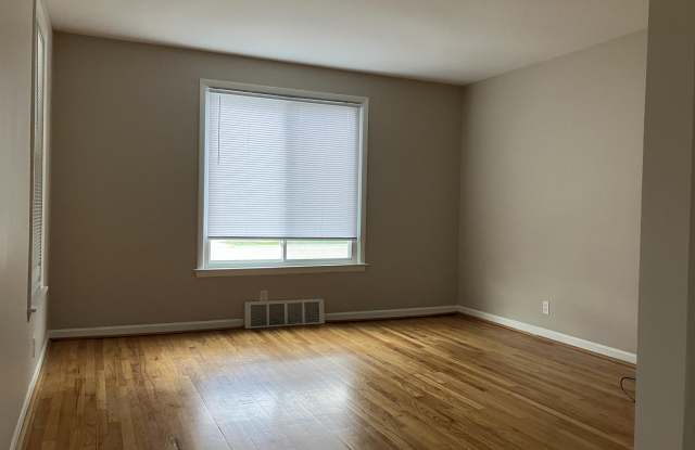 172 N #1 Avenue Gallery 4