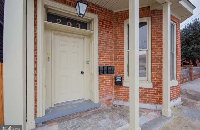 203 W JOHN Street unit: 1 photos photos