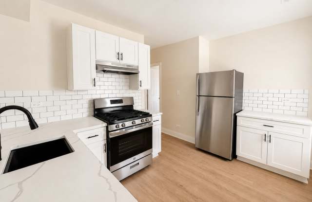 7418 North Ashland BoulevardApt 1 Gallery 3