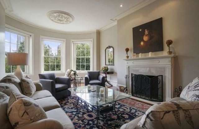 205 Commonwealth Ave Gallery 2