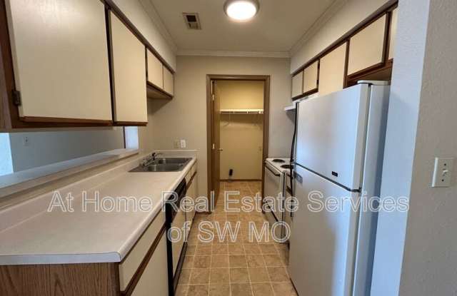 710 E Bain photos photos