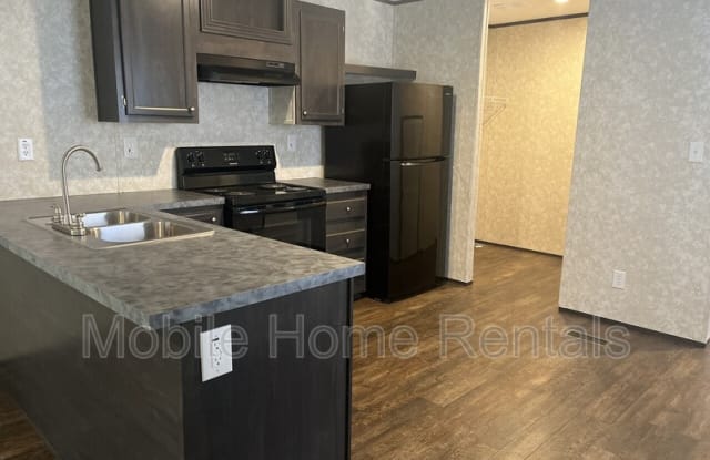 212 Ridgewood Dr. - 212 Ridgewood Drive, Centerville, GA 31028