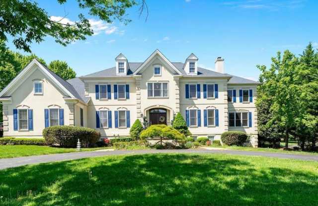 1445 MAYHURST Boulevard photos photos