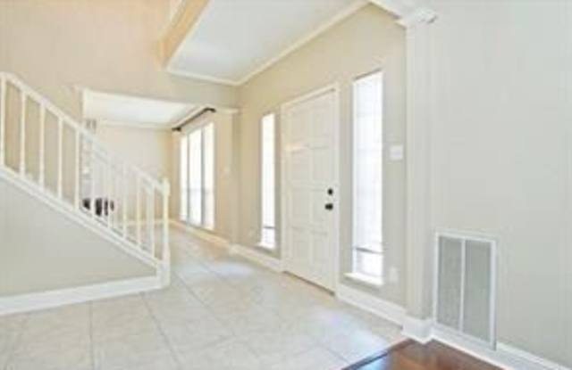 8310 Camden Ct Gallery 2