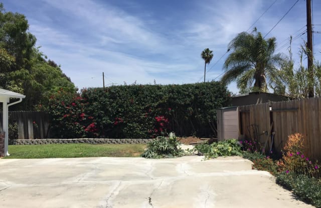 2022 Pomona Avenue #B - 2022 Pomona Ave, Costa Mesa, CA 92627