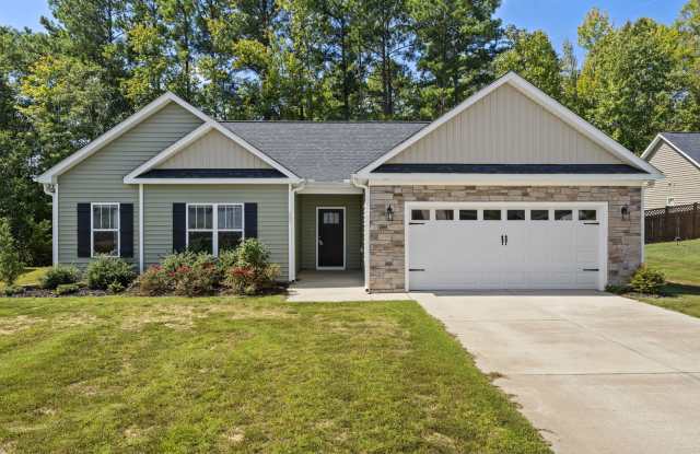Charming 3‑Bedroom Ranch Home – Move‑in Ready  Perfect for You! photos photos
