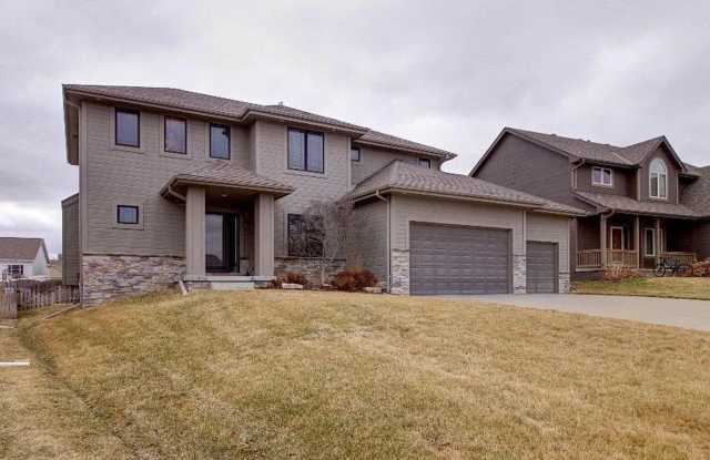 Spacious 4-Bedroom with Office, Drop Zone, Finished Basement  More!! photos photos
