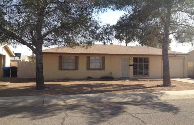 3 bed 2 bath home with Garage photos photos