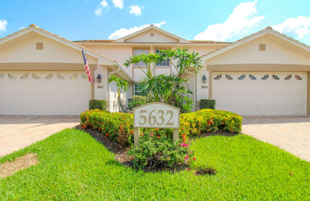 ** 3/2 GOLF TRANSFER TO THE STRAND UNIT AVAILABLE ** GATED BEAUTIFUL REMODELED UNIT **LAKE AND FOUNTAIN VIEW ** Gallery 3