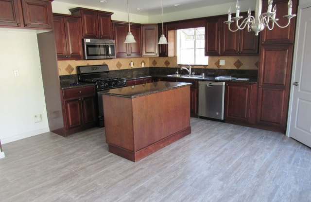 2614 Buena Rosa - 2614 Buena Rosa, Fallbrook, CA 92028