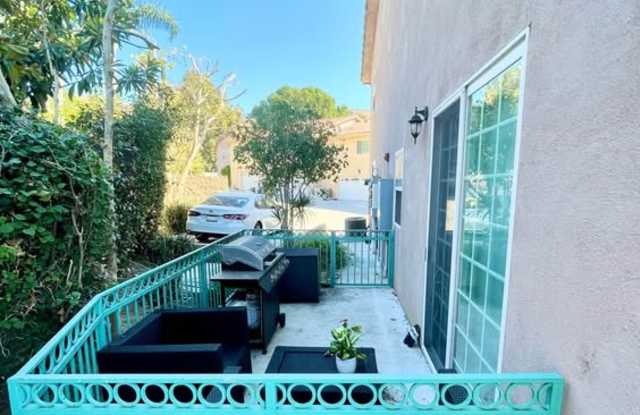 9360 Sunland Park Drive Gallery 4