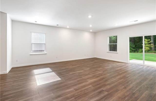 809 Evergreen Road Gallery 3