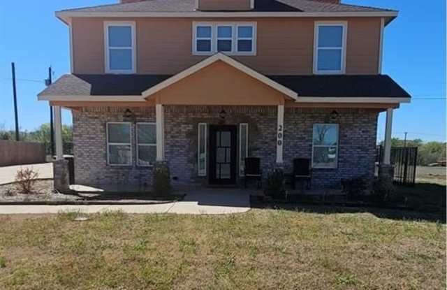 200 Swan Parkway photos photos