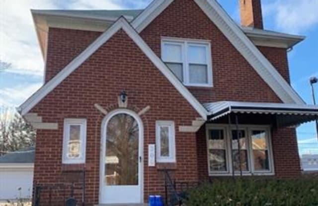 200 S PLEASANT Street - 200 South Pleasant Street, Royal Oak, MI 48067