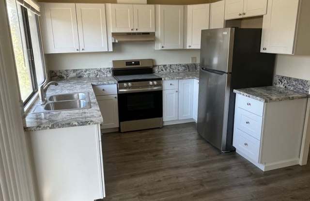 Beautiful Home tucked in a quiet Cul-de-sac photos photos