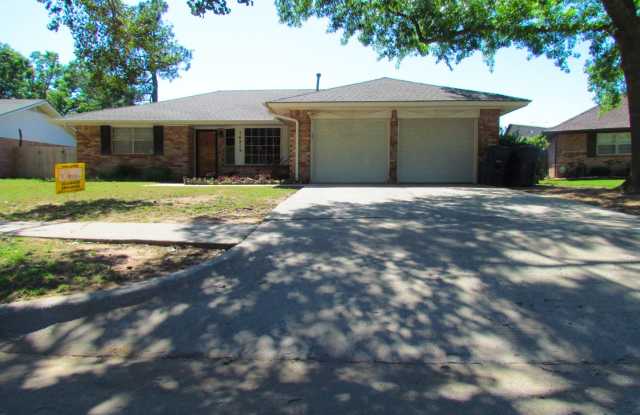 Edmond Schools, Lawn Care Included - Great Home photos photos Edmond Schools, Lawn Care Included - Great Home photos photos