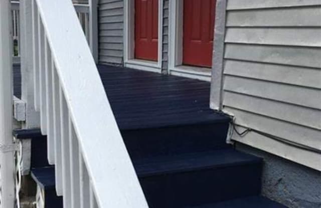 23 Tilden Ave. Avenue - 23 Tilden Avenue, Newport, RI 02840