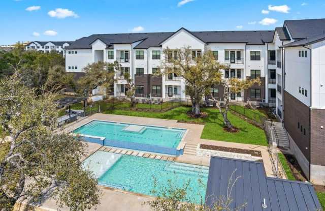 11200 N FM 620 photos photos