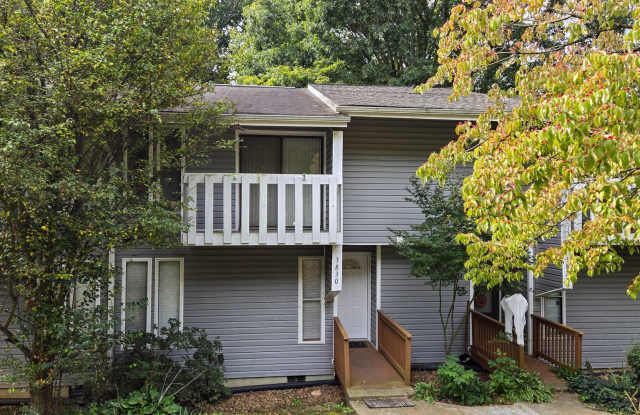 3830 Heathrow Drive Gallery 1