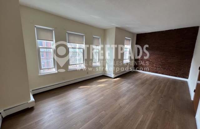 58 South Huntington Ave. Gallery 3