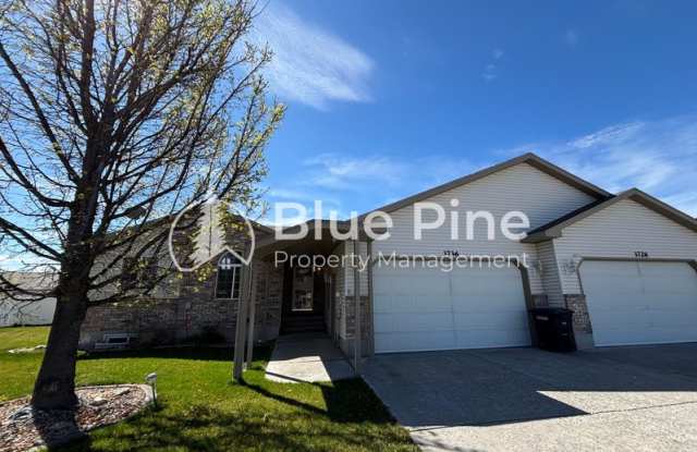 3736 Ellendale Circle photos photos