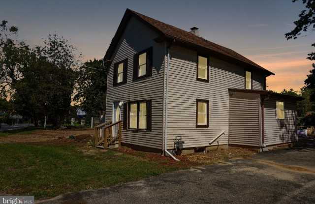 1824 N TUCKAHOE Road - 1824 North Tuckahoe Road, Gloucester County, NJ 08094