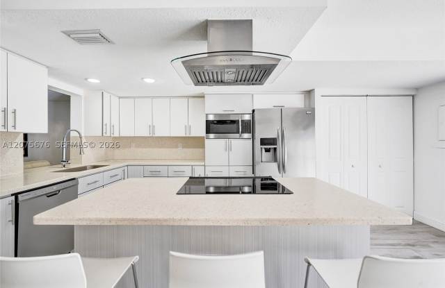 2716 NE 8th St photos photos 2716 NE 8th St photos photos