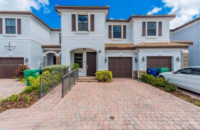 11253 NW 88th Ter photos photos